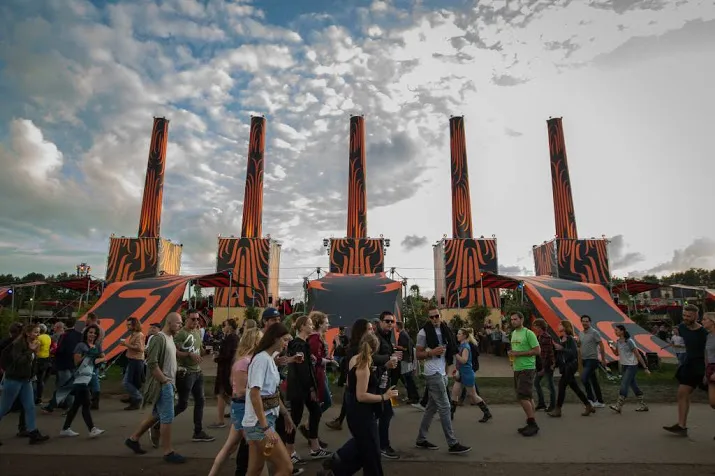 eerste namen lowlands bekend