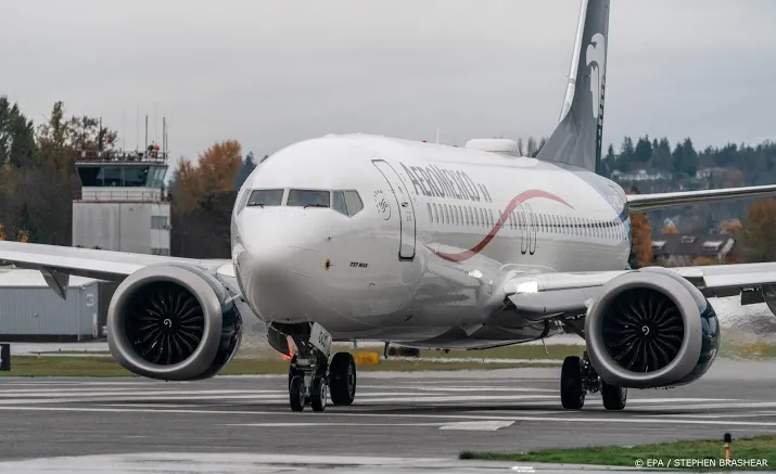 eerste publieke vlucht met boeing 737 max na vliegverbod