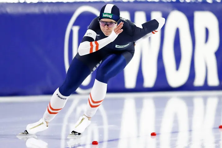eerste seizoenszege schaatsster herzog op 500 m in thialf