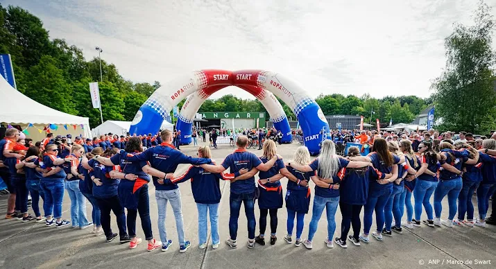eerste teams estafetteloop roparun van start