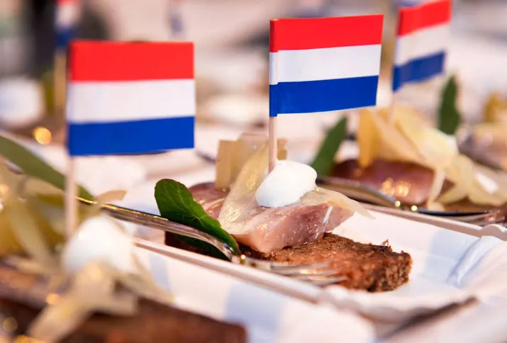 eerste vaatje haring levert 78 000 euro op