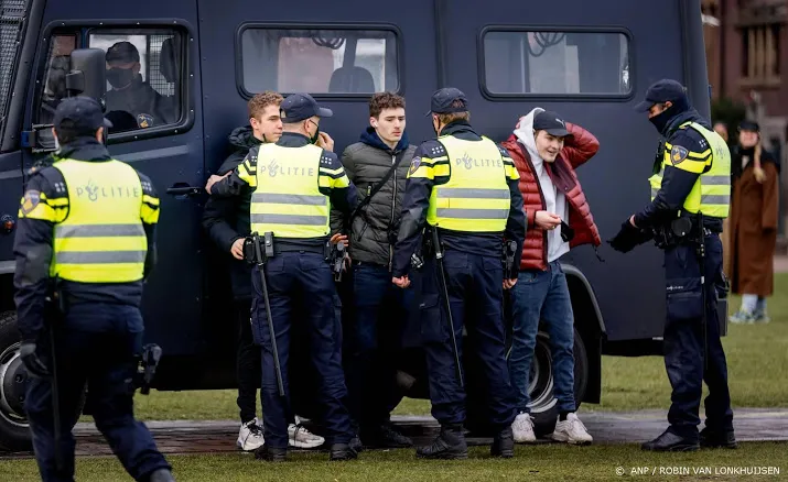 eerste verdachte museumpleinrellen voor snelrechter