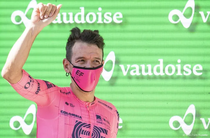 ef education nippo presenteert als laatste renners voor tour