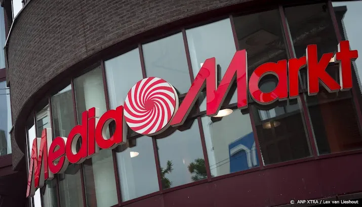 eigenaar mediamarkt maakt minder winst na stijging kosten