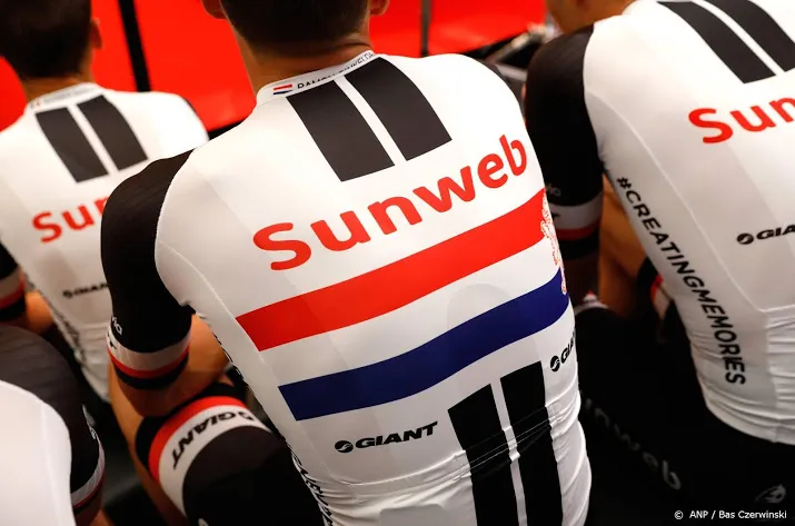eigenaar sunweb aast op deel thomas cook