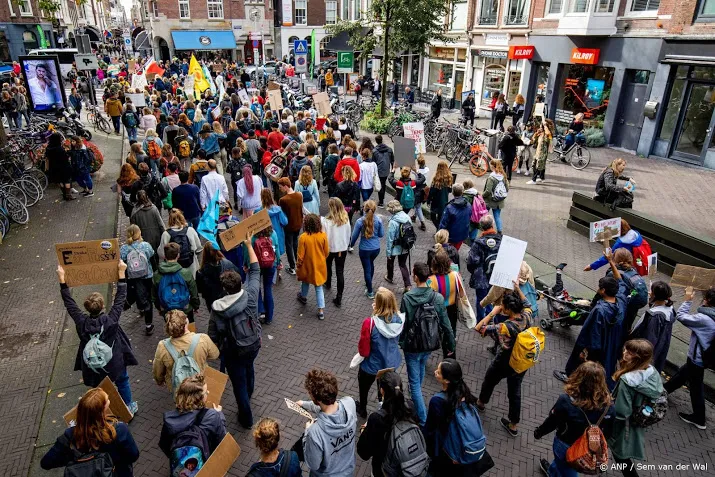 eindpunt van drukke klimaatmars verplaatst