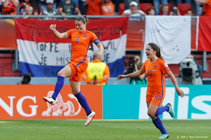 eindtoernooien vrouwenvoetbal mogen niet achter betaalslot