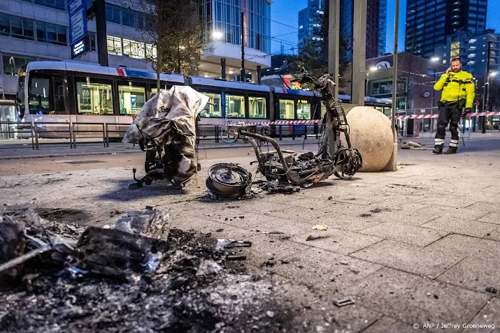 eis 6 maanden cel in supersnelrechtzitting over rellen coolsingel
