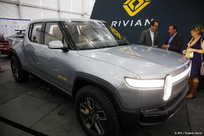 elektrische automaker rivian verlieslijdend bouwt nieuwe fabriek