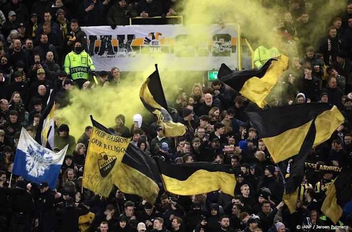 elf arrestaties rondom wedstrijd vitesse rapid wien