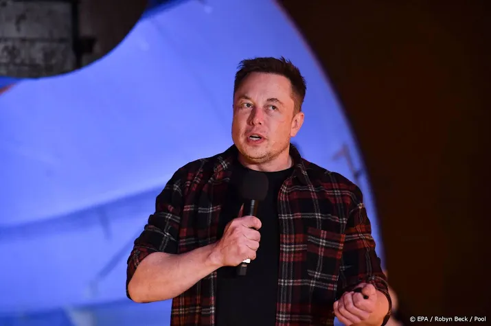 elon musk brengt bliksembezoek aan nederland