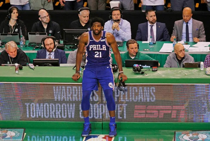 embiid blinkt uit bij sixers
