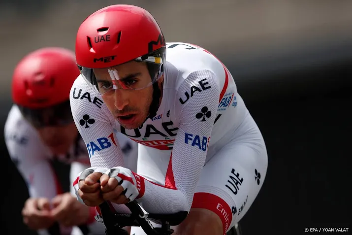 emirates stuurt aru en gaviria naar vuelta