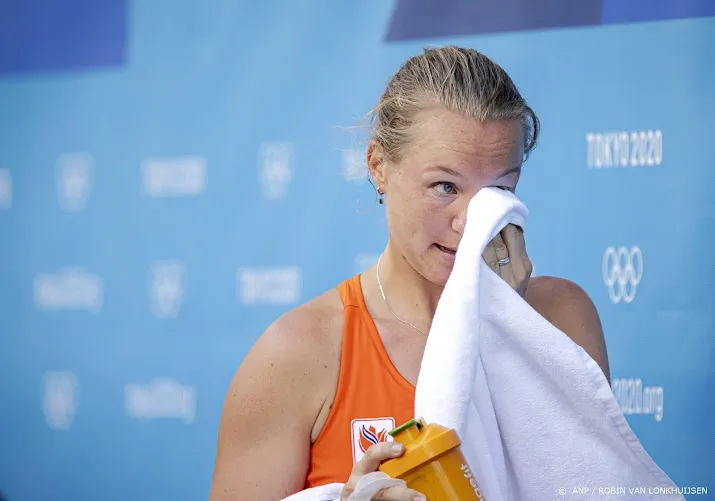 emotionele bertens krijgt bij afscheid dan toch nog beloning