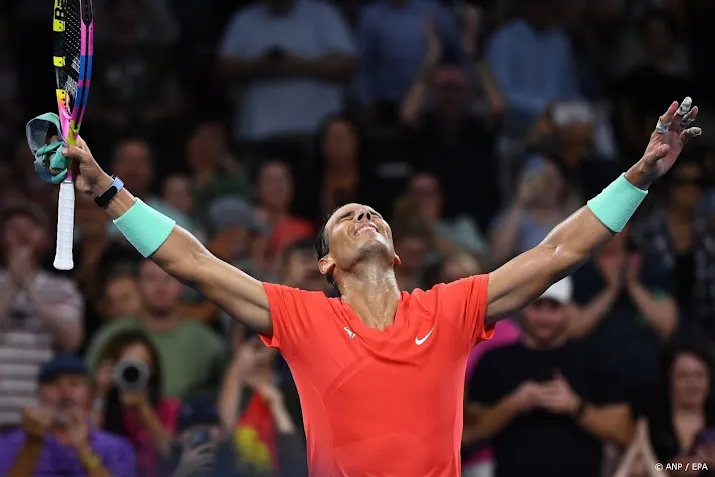 emotionele nadal trots bij terugkeer op tennisbaan