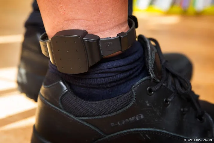 enkelband defect drager buiten beeld justitie