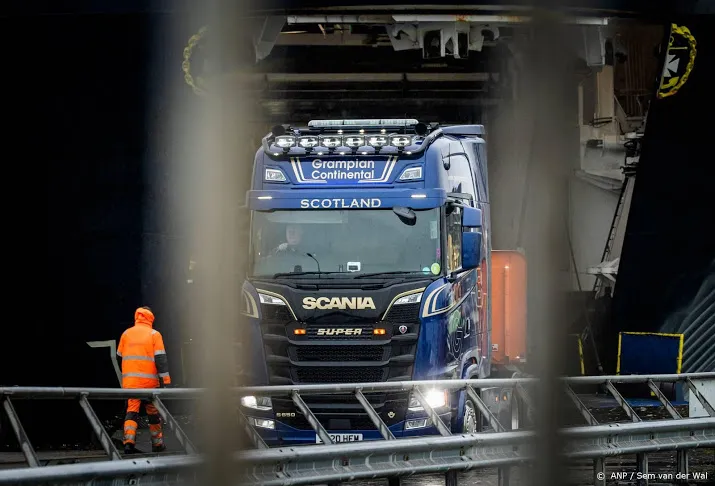 enorme vertragingen en onduidelijkheid bij transportbedrijven