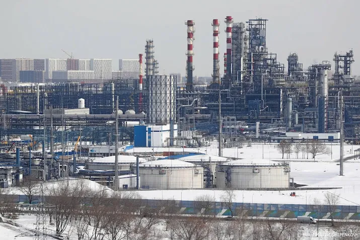 enquete oost en west duitsland verdeeld over russisch gas
