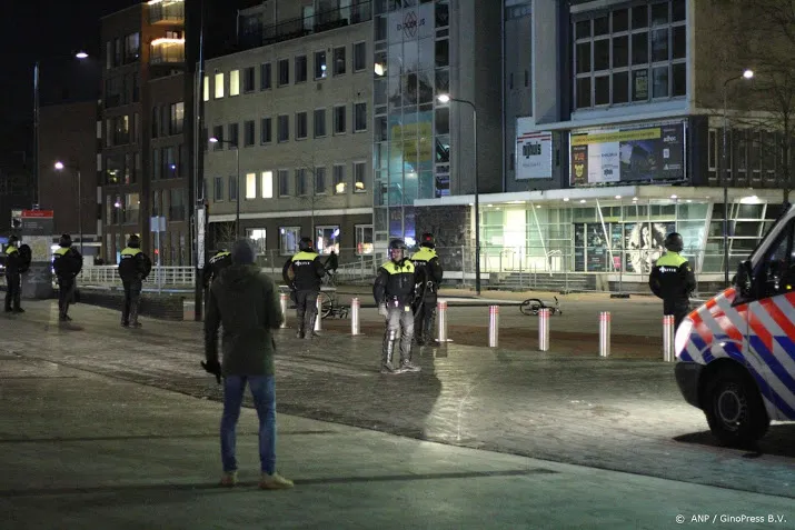 enschedees ziekenhuis aangevallen door relschoppers