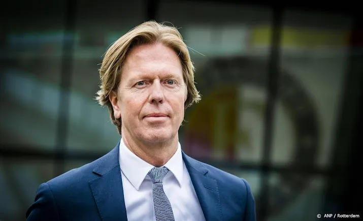 eredivisie cv stelt besluit nieuw mediacontract uit naar 5 juni