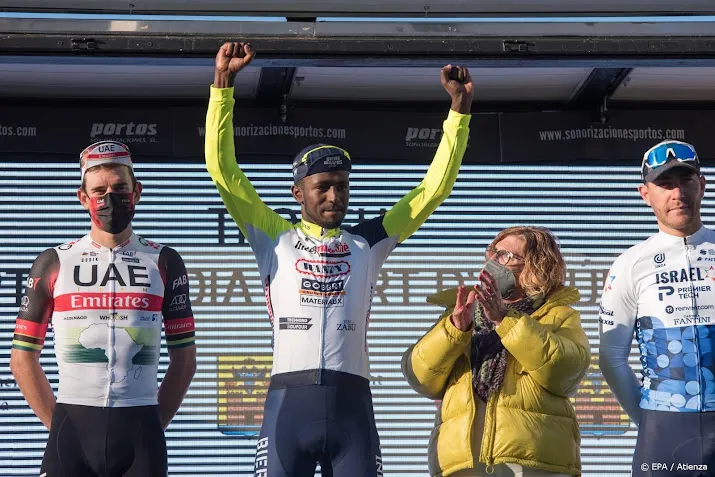 eritrese wielrenner girmay verrast met winst in gent wevelgem