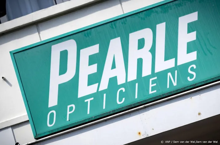 essilorluxottica overweegt nieuwe rechtszaak tegen pearle moeder