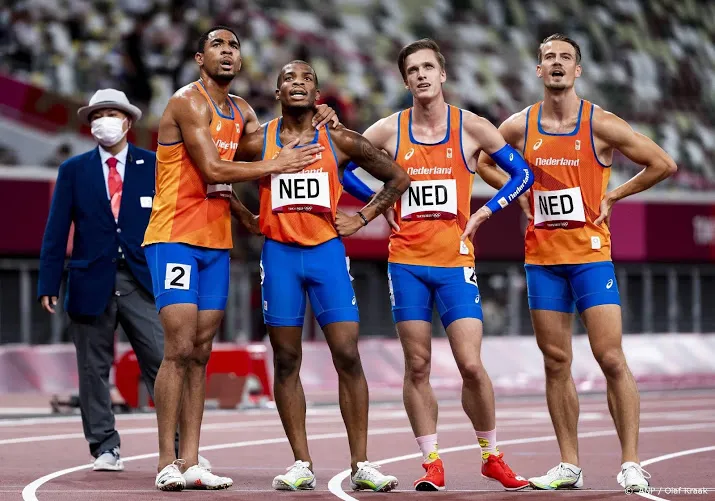 estafettemannen 4400 meter stunten met zilver