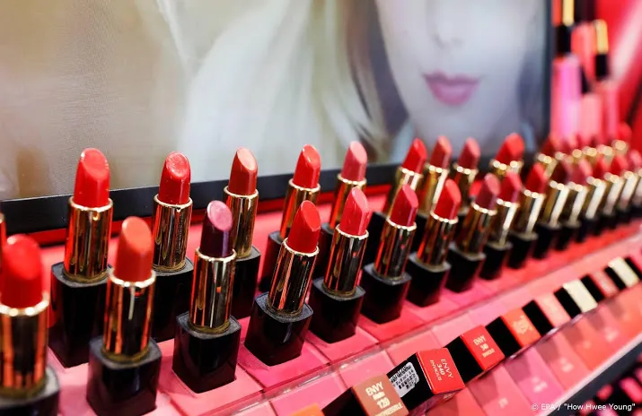 estee lauder verliest omzet wegens door corona gesloten winkels