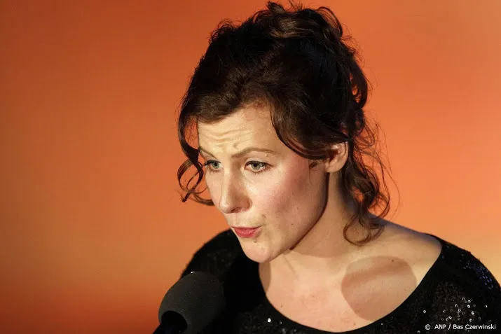 ester naomi perquin schrijft boekenweekgedicht