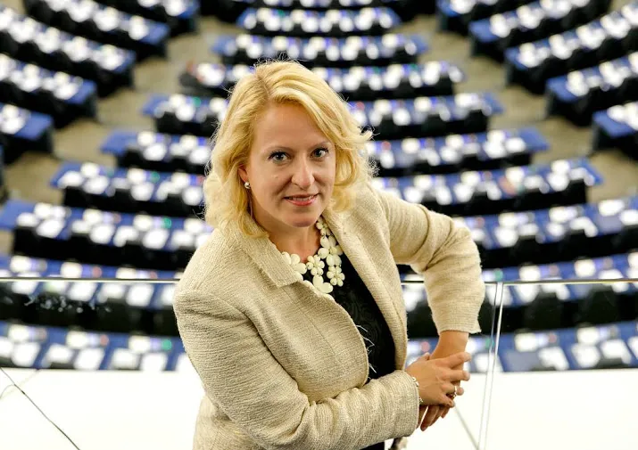 esther de lange weer cda lijsttrekker in ep