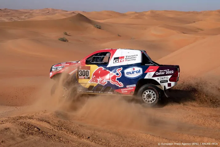 etappezege al attiyah in dakar ten brinke crasht in zicht finish