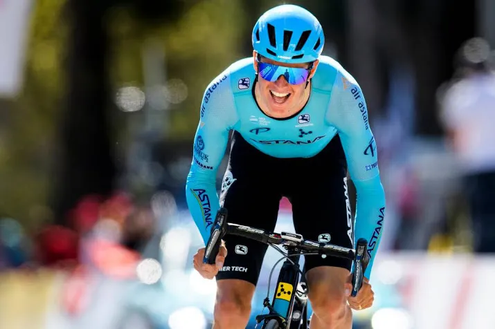 etappezege fuglsang in romandie roglic leidt