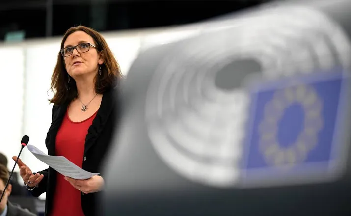 eu commissaris voor overleg naar washington