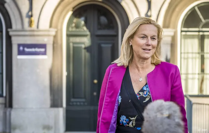 eu komt met nieuwe sancties tegen belarus maar kamer ongeduldig
