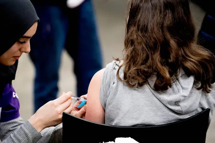 eu parlement luidt noodklok over vaccinaties