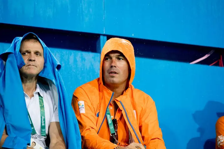 eurlings wilde al voor kerst weg bij ioc