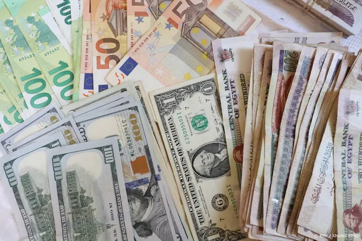 euro weer ruim boven 1 dollar na sterkste stijging in maanden