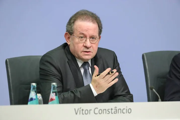 eurogroep opent jacht op ecb zetels
