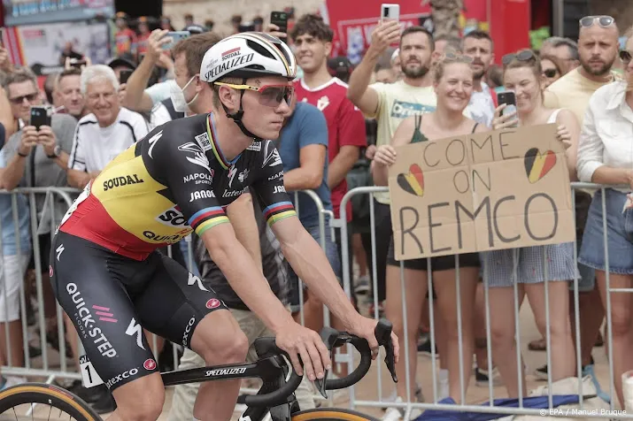 evenepoel moet in vuelta iets verzinnen tegen jumbo jongens
