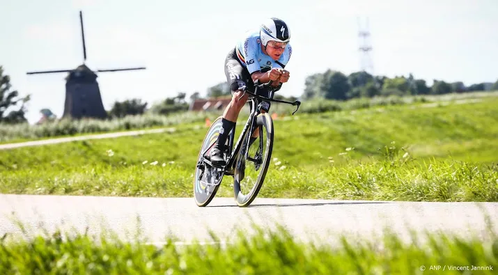 evenepoel tekent tot eind 2023 bij deceuninck