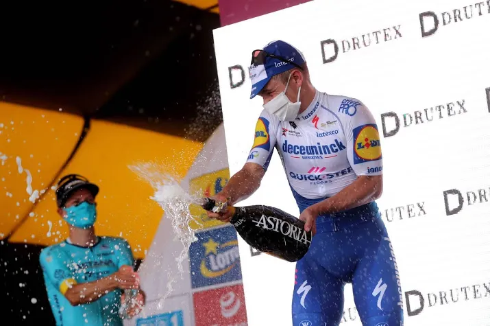 evenepoel wint ook ronde van polen etappewinst voor ballerini