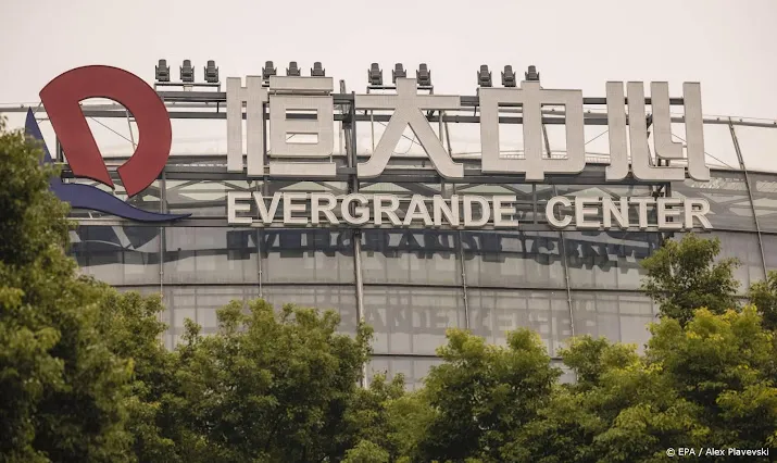 evergrande stijgt tencent daalt op beurs in hongkong