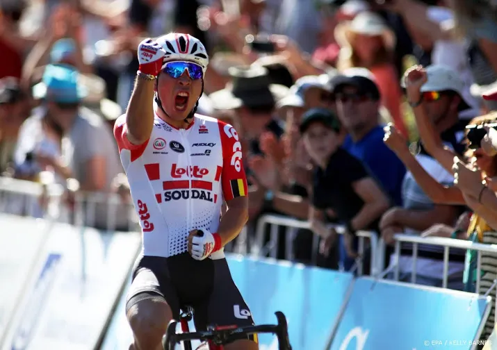 ewan sneller dan sagan in adelaide