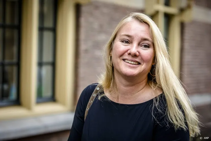 ex minister schultz vvd pleit voor voortzetten huidige coalitie