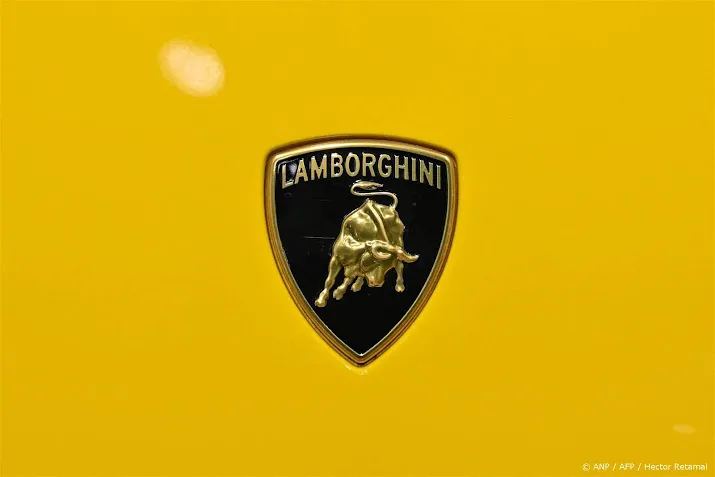 exclusieve suvs helpen lamborghini aan recordomzet