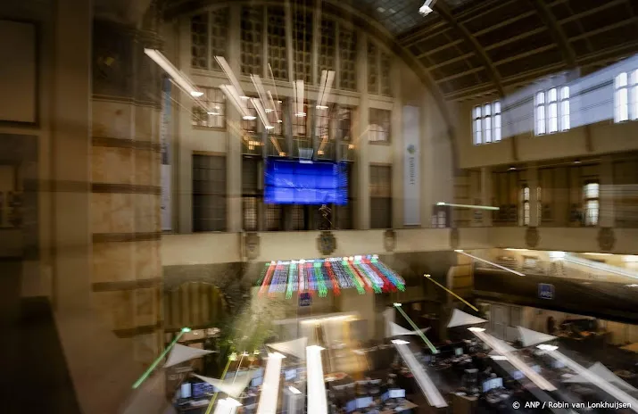 exor en dsm firmenich aan kop in groene aex
