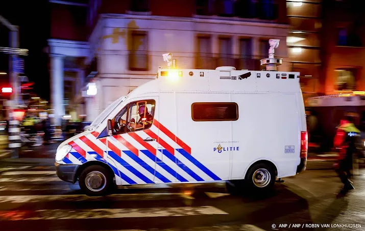 explosie bij voordeur thuiszorginstelling in amsterdam