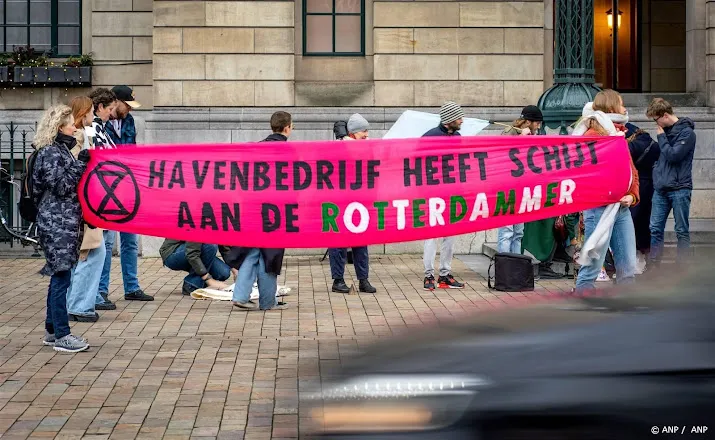 extinction rebellion aboutaleb moet haven sneller verduurzamen