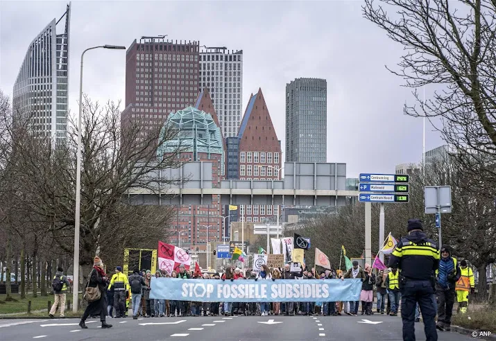 extinction rebellion wil weer actievoeren op a12 in den haag