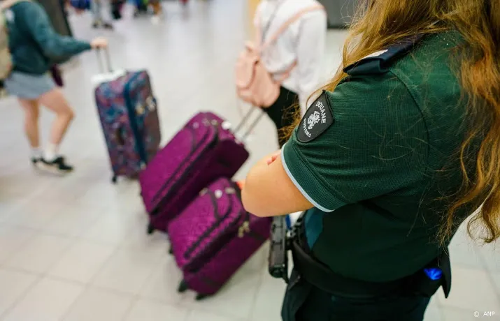 extra douane op schiphol nodig voor coronacontroles